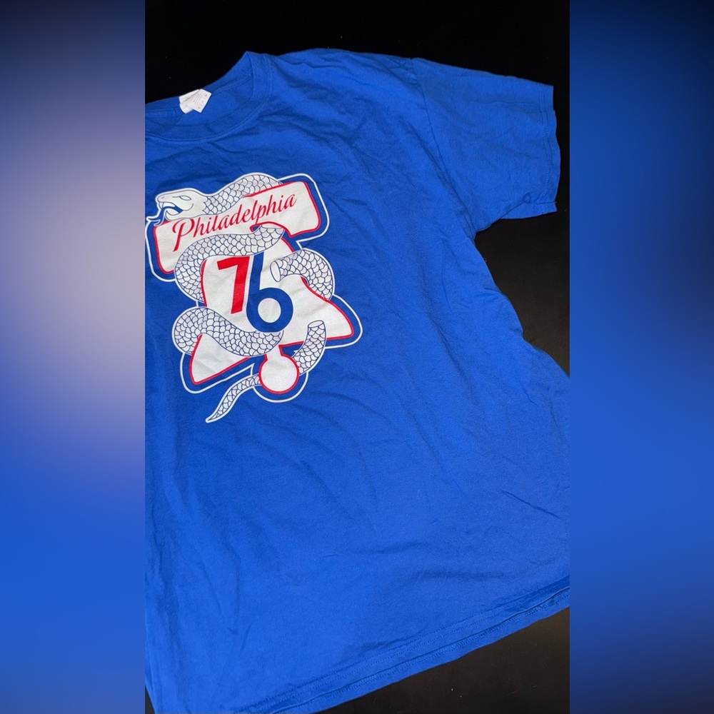 Philadelphia 76ers Xfinity Blue Cotton Men’s T-Shirt Size XL EUC like new